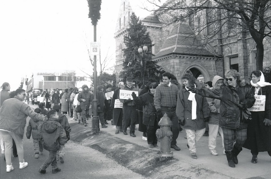 Crowded picket line.